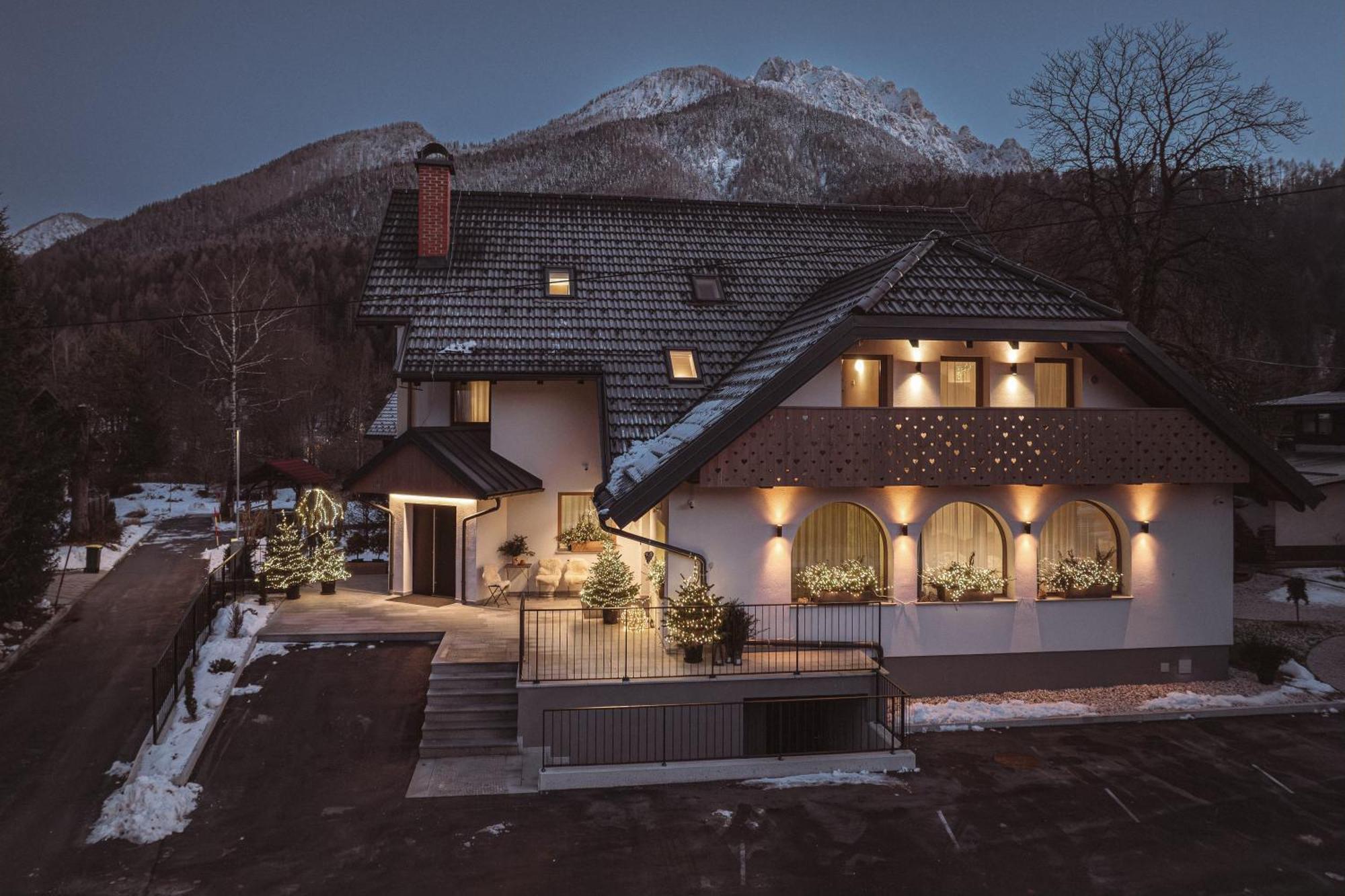 Apartments And Rooms Kaja Kranjska Gora Exterior photo